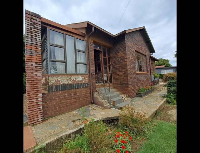 3 BEDROOM HOUSE FOR SALE IN HAMBERG